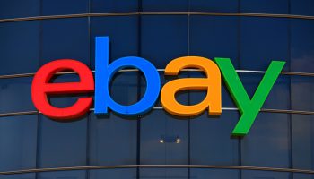 eBay начинает новый сезон скидок! Что можно  купить с большой выгодой прямо сейчас?