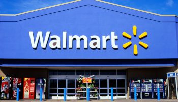 Walmart в 2026 году: масштаб и скидки побеждают всё